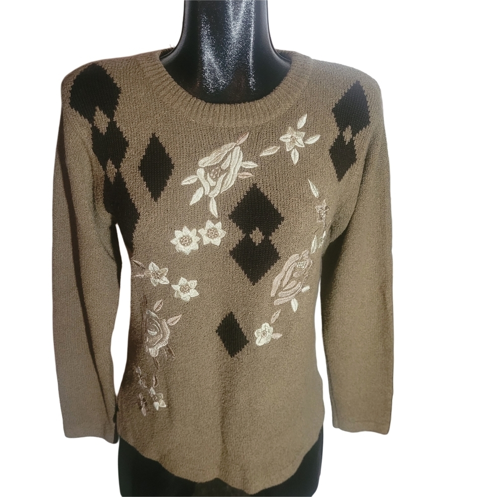 Beta's Choice Brown Sweater with Embroidered Floral Design M